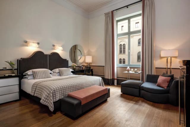 洛克福特柏林羅馬飯店-豪華客房-2