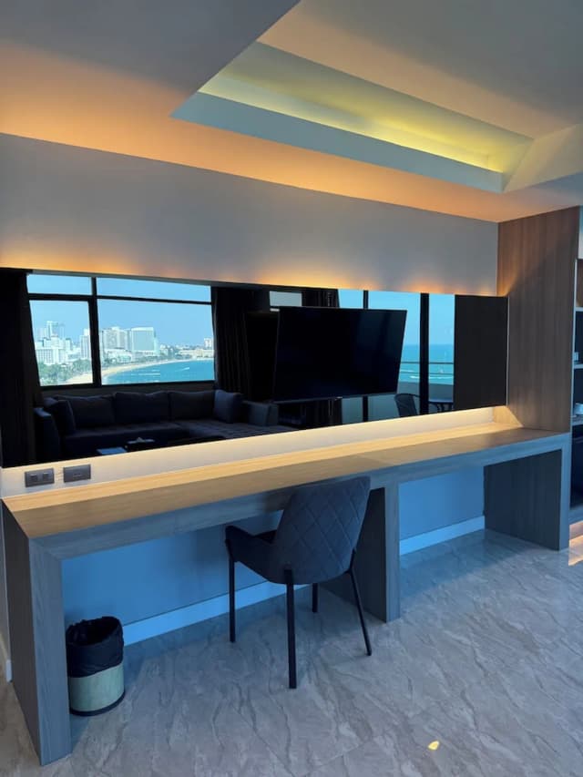 ヘルマン・ホテル・パタヤ-Ocean Panorama Suite-11