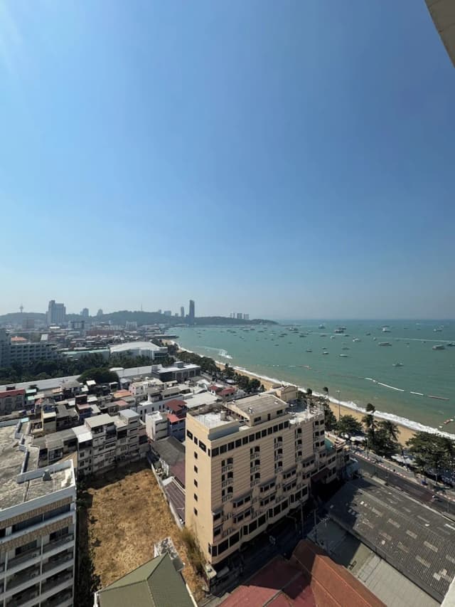 ヘルマン・ホテル・パタヤ-Executive Ocean Triple Deluxe Room-11