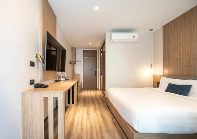 Shan Villas Sukhumvit-华丽双人房, 使用泳池-3