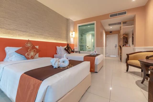 Seaside Jomtien Beach-标准双床房-1