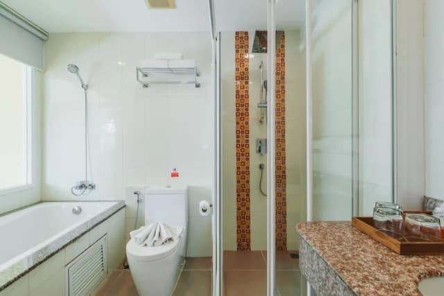 Elite Suites Patong-Family Suite - City View-7