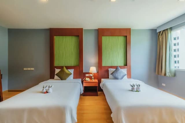 Elite Suites Patong-2 Bedroom Suite - City View-3