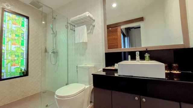 Quality Beach Resorts and Spa Patong-华丽客房, 1 间卧室, 阳台, 泳池景观 (Premium)-17