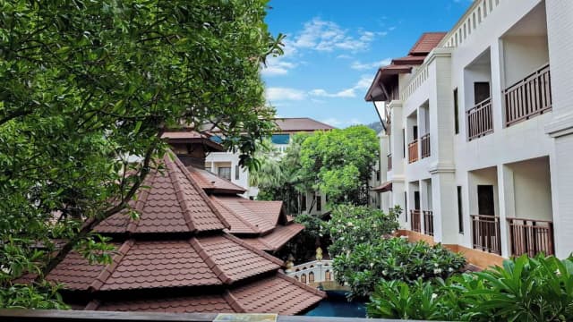 Quality Beach Resorts and Spa Patong-华丽客房, 1 间卧室, 阳台, 泳池景观 (Premium)-6