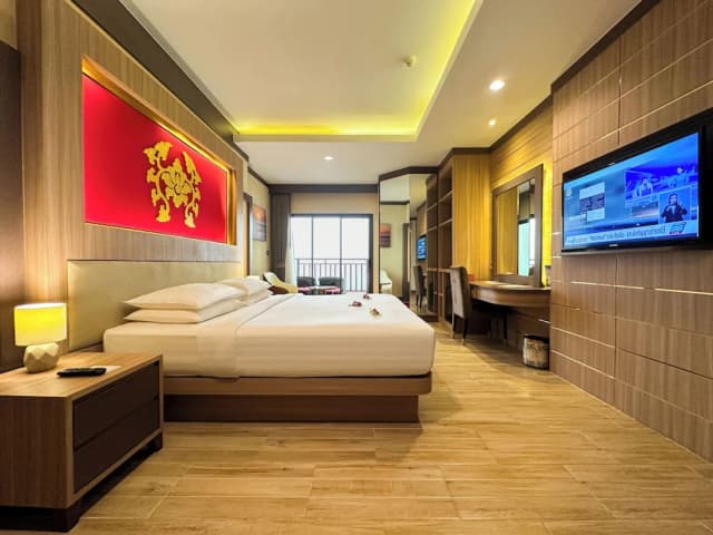 Quality Beach Resorts and Spa Patong-华丽客房, 1 张特大床, 阳台, 转角 (Deluxe Balcony Room)-13