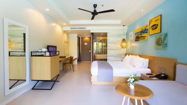 Holiday Ao Nang Beach Resort Krabi-Family Pool View Room-2