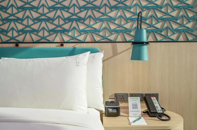 Holiday Inn Pattaya by IHG-Suite-2