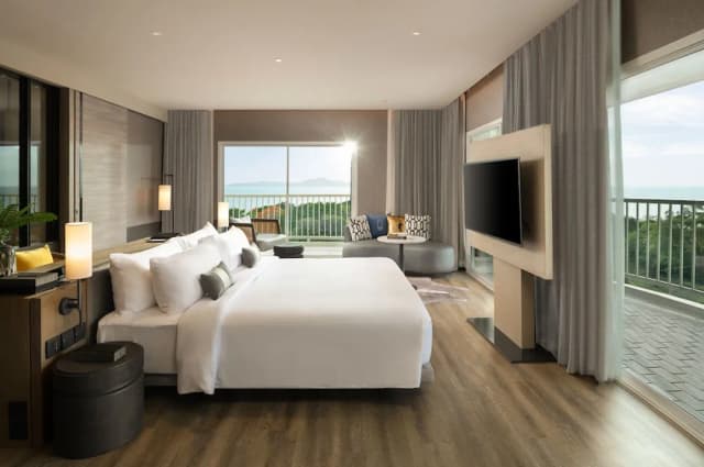 Cross Pattaya Pratamnak-Executive Room, Ocean View-1