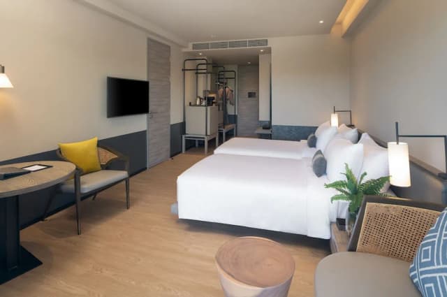 Cross Pattaya Pratamnak-Urban room-1