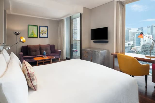 Hotel Indigo Bangkok Wireless Road by IHG-Standard Room, 1 King Bed, Balcony-8