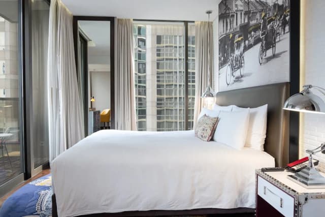 Hotel Indigo Bangkok Wireless Road by IHG-Standard Room, 1 King Bed, Balcony-6