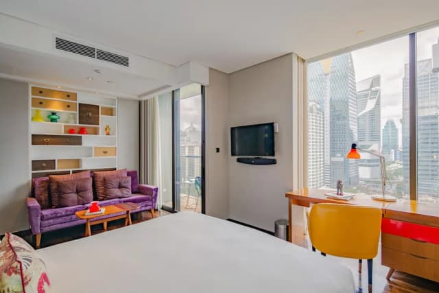 Hotel Indigo Bangkok Wireless Road by IHG-Standard Room, 1 King Bed, Balcony-2