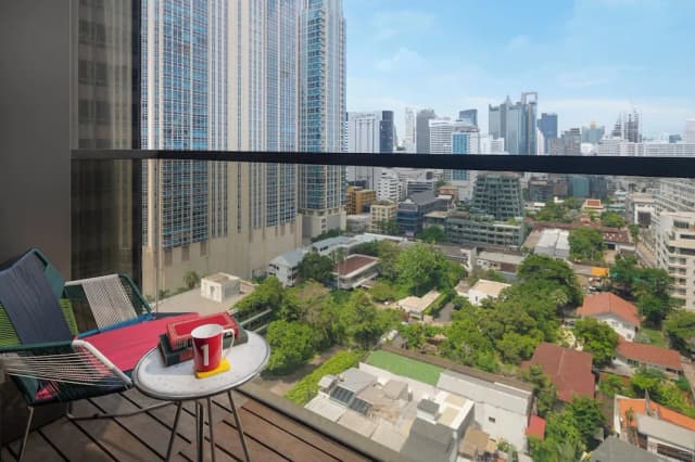 Hotel Indigo Bangkok Wireless Road by IHG-Standard Room, 1 King Bed, Balcony-18