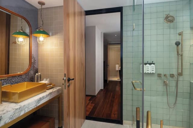 Hotel Indigo Bangkok Wireless Road by IHG-Premium Room, 1 King Bed, Balcony, City View-7