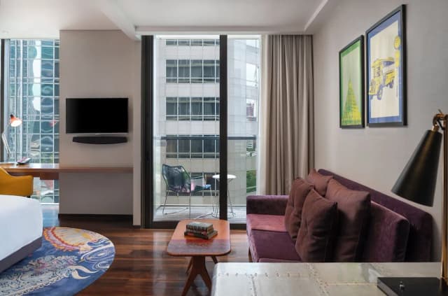 Hotel Indigo Bangkok Wireless Road by IHG-Premium Room, 1 King Bed, Balcony, City View-4
