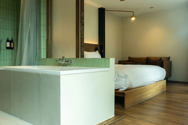 Karaarom Hotel-Deluxe Room-10