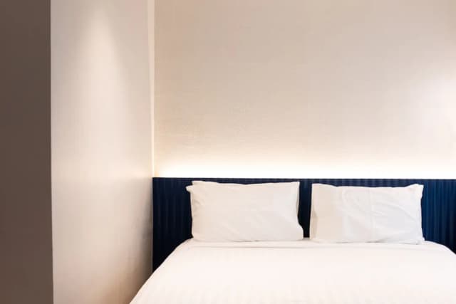 Karaarom Hotel-Deluxe Room-2