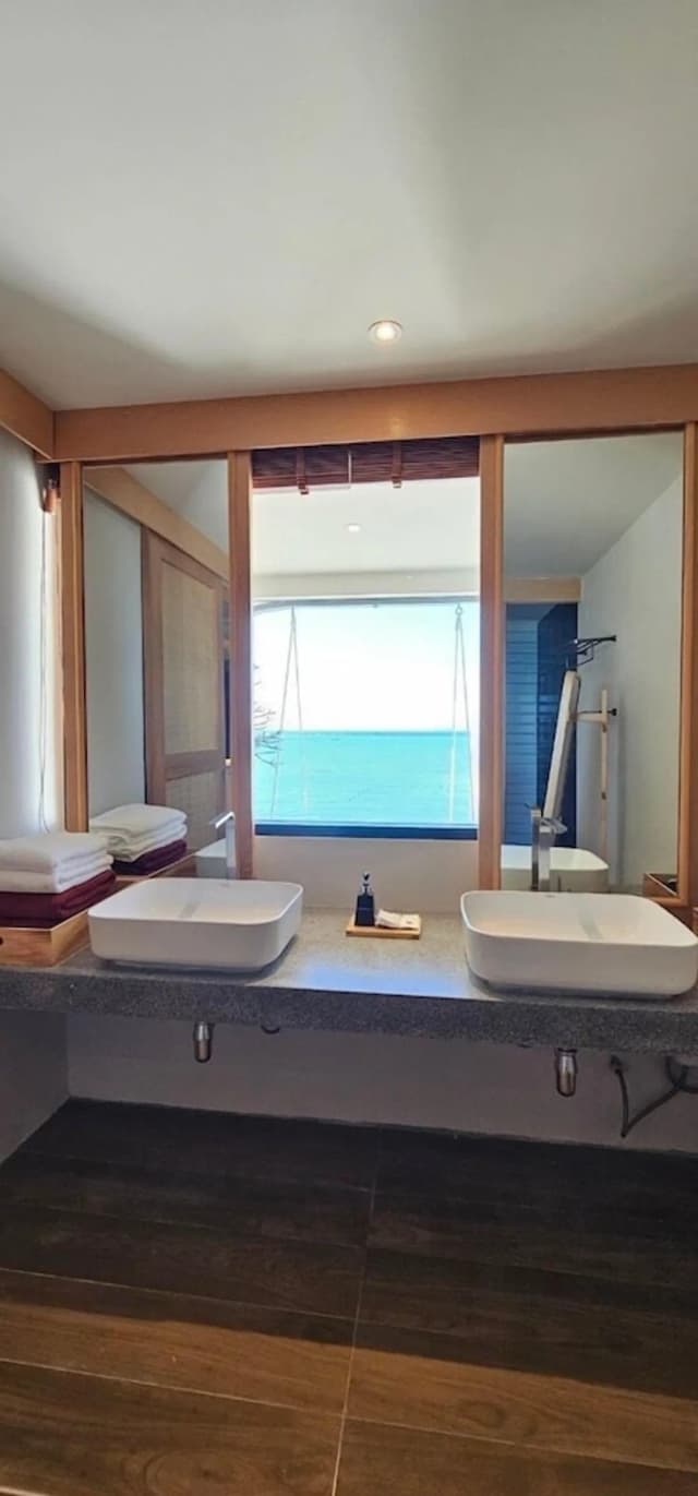 Punnpreeda Beach Resort-Beach Front Suite with One Way Airport Transfer-16