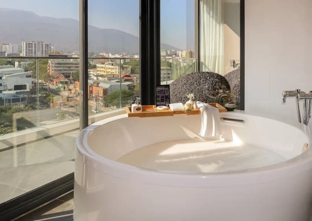 이스틴 탄 호텔 치앙마이-Three Bedroom Duplex Penthouse with Bathtub-10