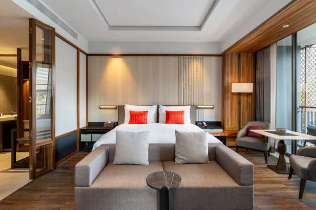 Villa Deva Resort & Hotel Bangkok-Executive Suite Pool View-3
