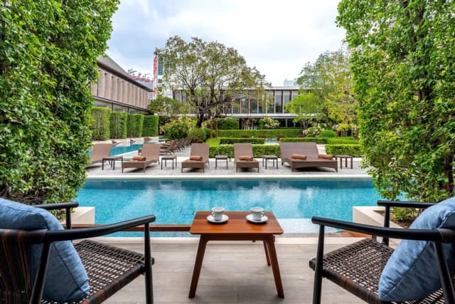 Villa Deva Resort & Hotel Bangkok-Deluxe King Pool Access-5