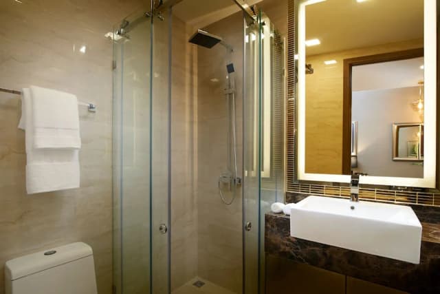 The Elysium Pratumnak Pattaya - By SHG-Executive Deluxe 1 Bedroom Suite, Seaview-4