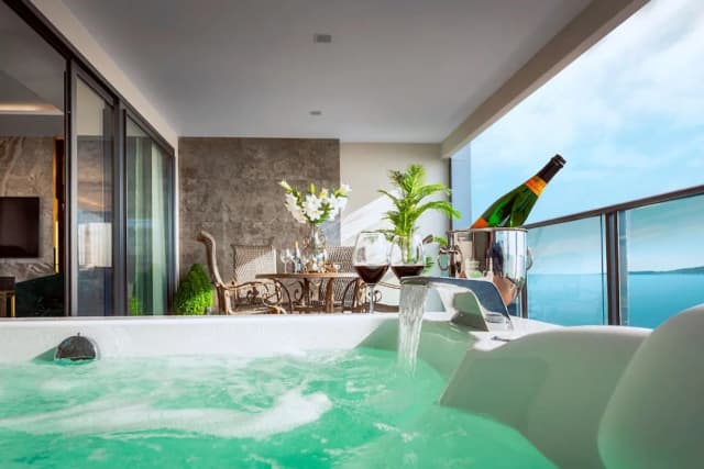 The Elysium Pratumnak Pattaya - By SHG-Grande Deluxe 2 bedroom Seaview suite-7