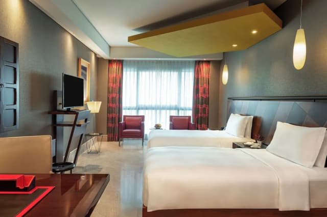 더 크릭사이드 호텔 두바이, 아코르 호텔-이그제큐티브룸, 킹사이즈침대 1개, 골프장 전망-2