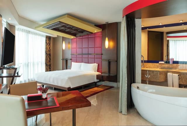 더 크릭사이드 호텔 두바이, 아코르 호텔-이그제큐티브룸, 킹사이즈침대 1개, 골프장 전망-1