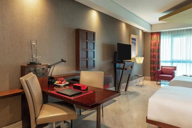 더 크릭사이드 호텔 두바이, 아코르 호텔-이그제큐티브 스위트, 킹사이즈침대 1개, 시내 전망-5