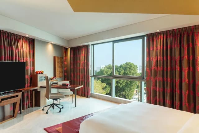 더 크릭사이드 호텔 두바이, 아코르 호텔-이그제큐티브룸, 싱글침대 2개, 골프장 전망-1