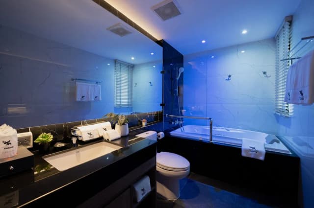 Moose Hotel Nimman-Honeymoon Suite with outdoor Jacuzzi-11