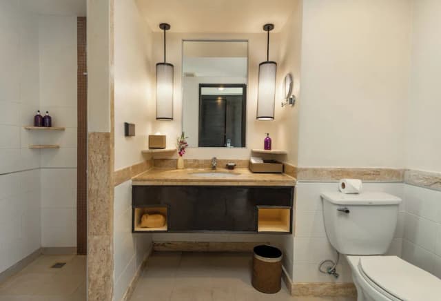 盛泰樂普吉卡塔海灘度假村-豪華客房, 1 張特大雙人床, 可使用泳池-8