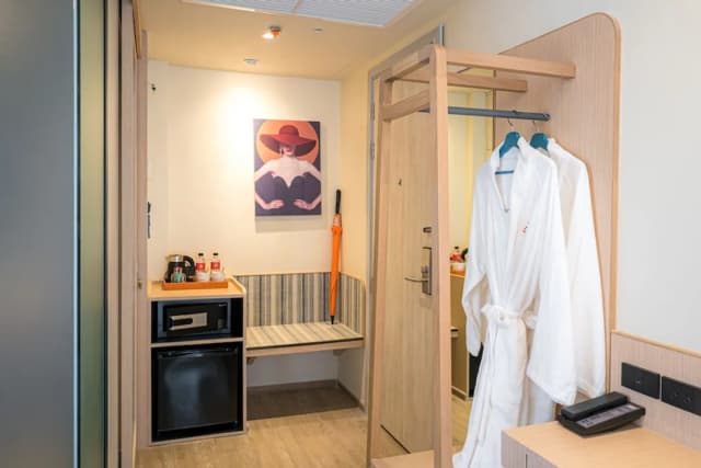 Lumen Bangkok Udomsuk Station-Lumen City View Twin Bed-2