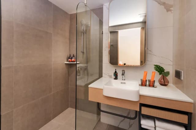 Lumen Bangkok Udomsuk Station-Lumen Deluxe Double Room-4