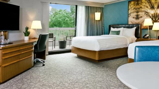 クラウンプラザ トロント ノースヨーク バイ IHG-プレミアム ルーム クイーンベッド 2 台-9