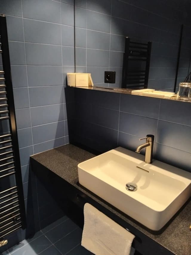 Urban Creme-Standard Double or Twin Room-7