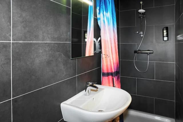 Amsterdam Teleport Hotel-经济客房-7