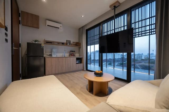 Shan Villas Sukhumvit-小型顶层房, 2 间卧室, 热水浴缸, 泳池景观-18