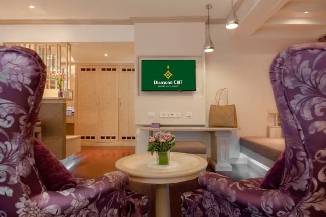 다이아몬드 클리프 리조트 & 스파, 파통 비치-럭셔리 스위트, 분사식 욕조, 바다 전망 (Diamond Jacuzzi Suite)-3