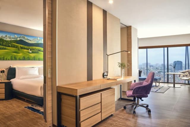 Novotel Hanoi Thai Ha-行政套房, 1 张特大床, 可进入俱乐部酒廊, 城市景观-6