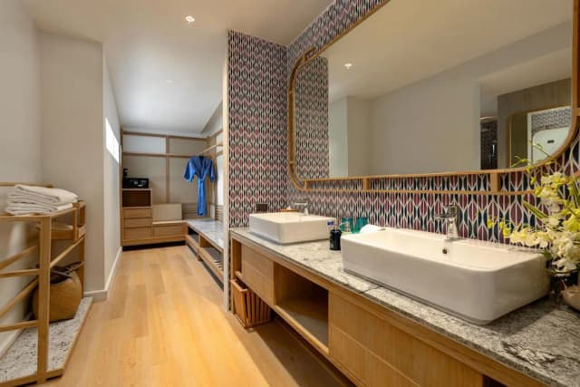 아웃리거 피피 아일랜드 리조트-Family Beachfront Villa with FREE THB 1,000 Net Resort Credit per night-3