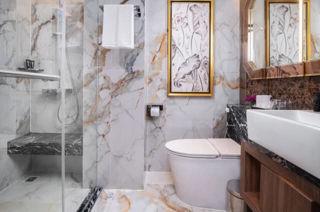 SAMALA Hotel Bangkok-Deluxe Twin Room-7