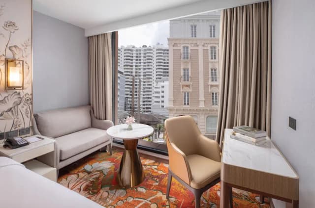 SAMALA Hotel Bangkok-Deluxe Twin Room-3