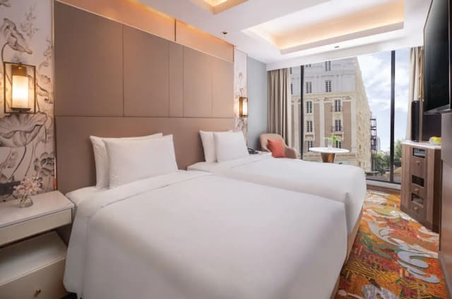 SAMALA Hotel Bangkok-Deluxe Twin Room-6