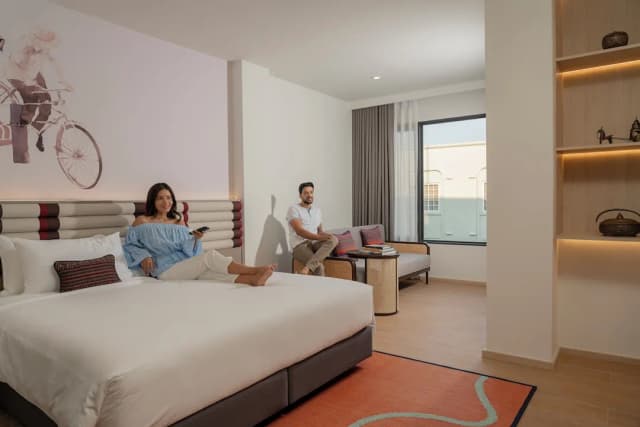 Pranakorn Heritage Hotel-Junior Suite with Pool View-2