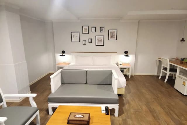 J Place Hotel-豪華客房-8