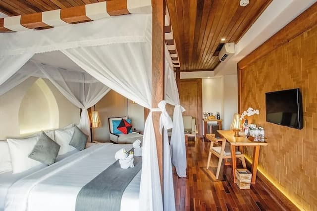 짐바란 베이 비치 리조트 & 스파-Legong Keraton Suite, Larger Suite, Bathtub & Balcony-5