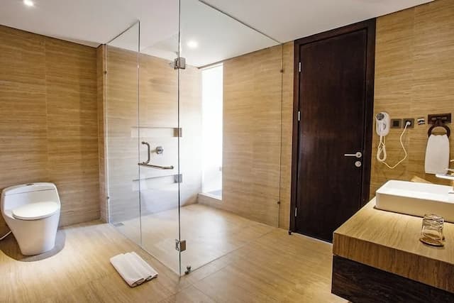 짐바란 베이 비치 리조트 & 스파-Legong Keraton Suite, Larger Suite, Bathtub & Balcony-6